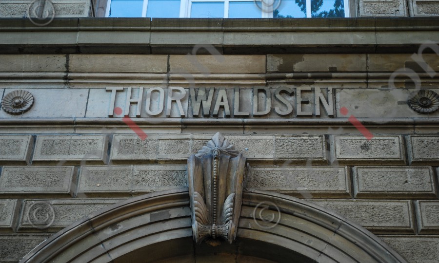 Namensschriftzug "THORWALDSEN" | Name inscription "THORWALDSEN" (foticon-duesseldorf-akademie-124.jpg)